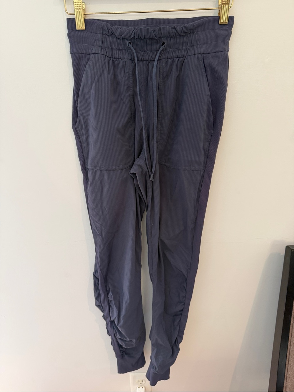 Lululemon Dance Studios Size 4